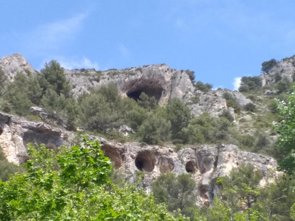 Maison Au Coeur De Fontaine De Vaucluse, Nichee Sur Le Rocher Et Surplombant La Sorgue Εξωτερικό φωτογραφία
